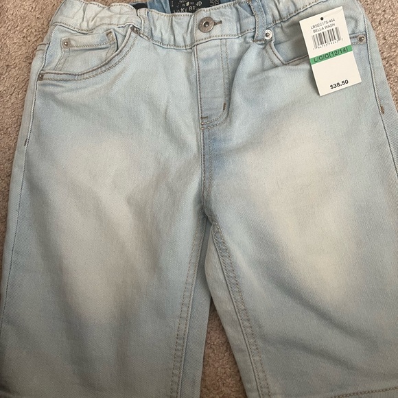 New!! - Picture 1 of 1